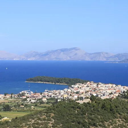 Treehouse Holiday Homes Ermioni