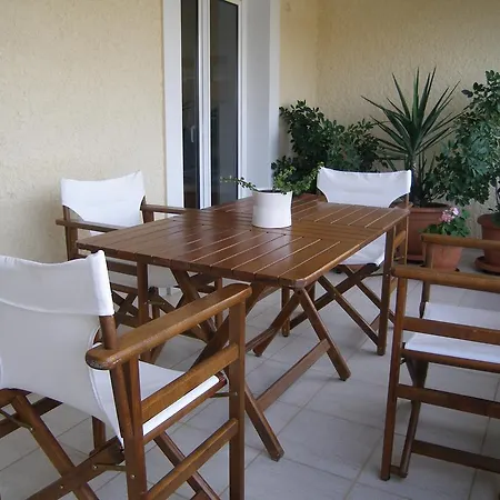 Treehouse Holiday Homes Ermioni