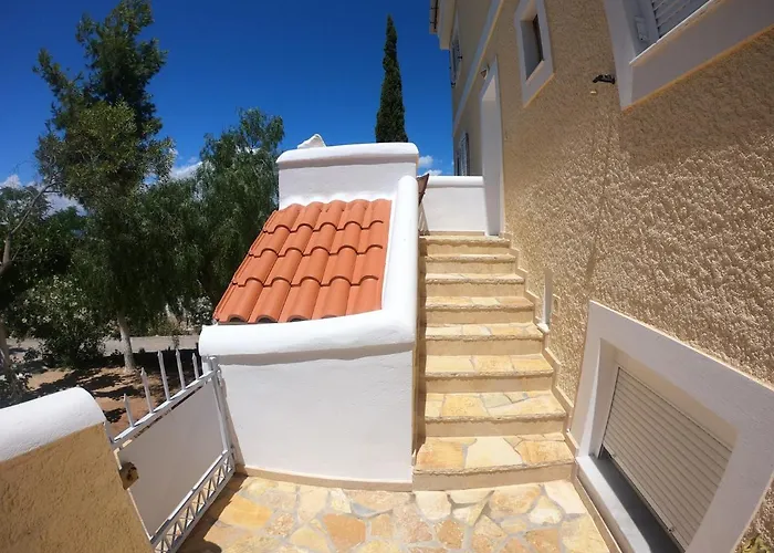 Treehouse Homes Ermioni