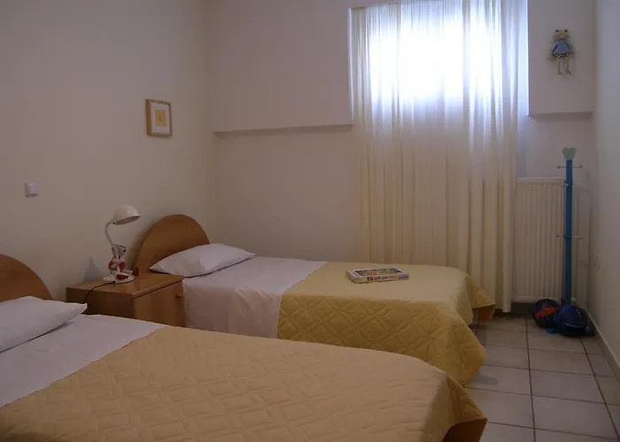 Treehouse Holiday Homes * Ermioni